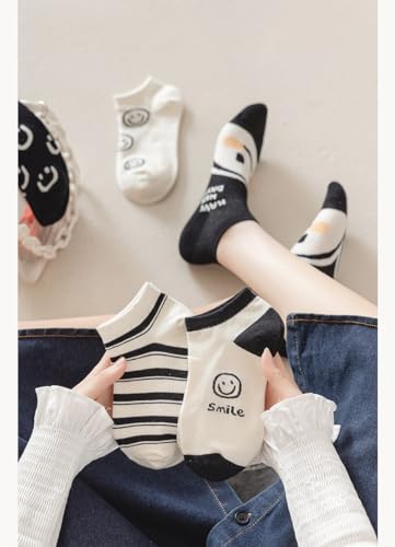 Image of Women's and Girls Cotton Ankle Length Socks
