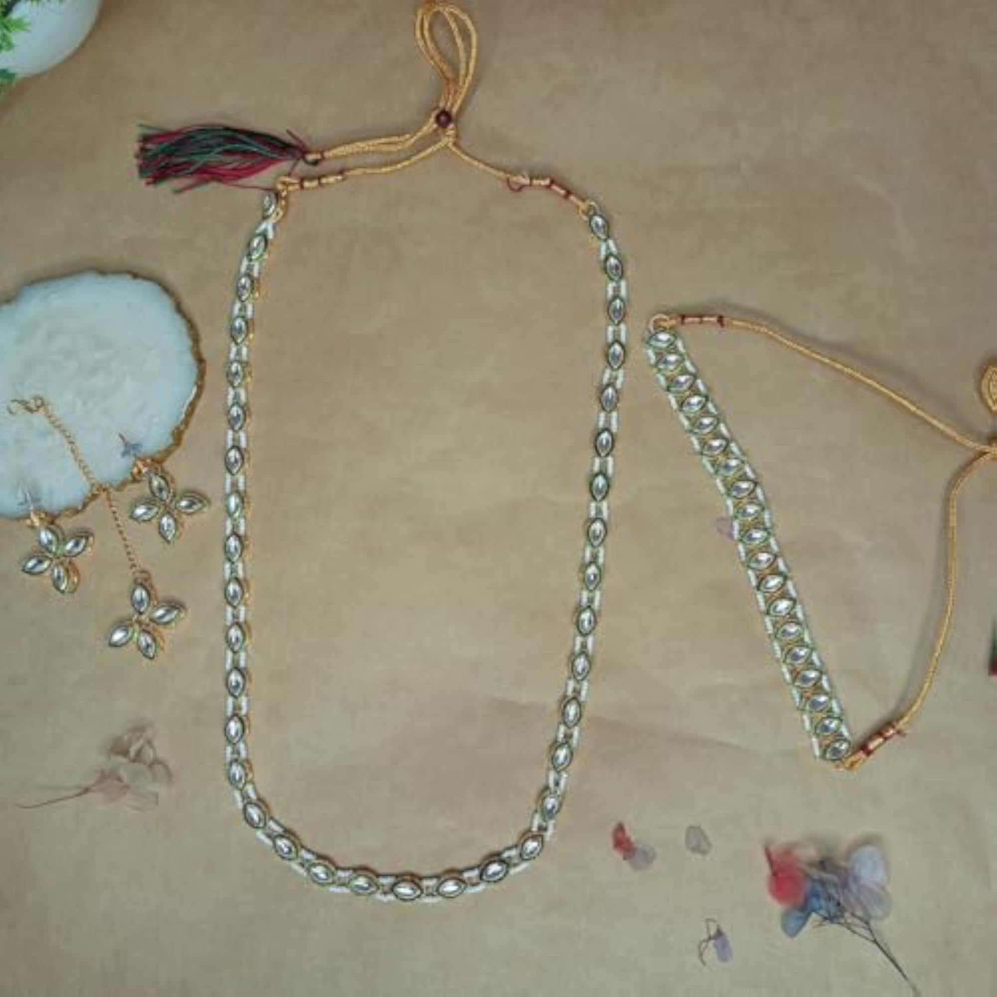 Traditional Leaf Shape Green Kundan Necklace Set with Earrings