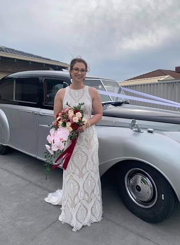 Image of Women's Beach Wedding Dresses for Bride 2022 Vintage Long Sleeves Lace Bohemian Bridal Gown