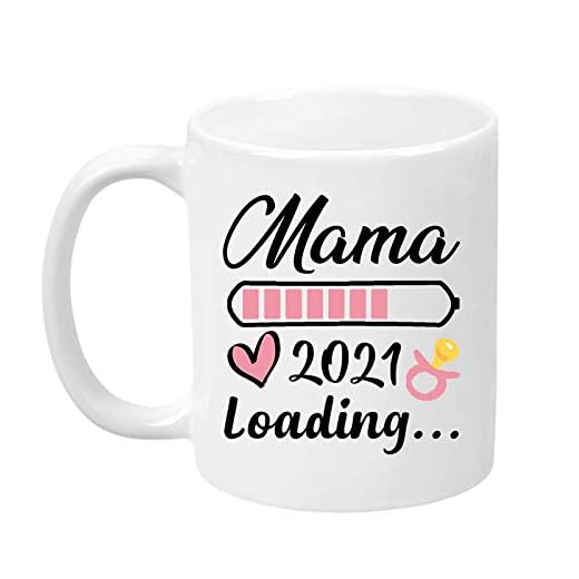 TASSENTICKER - "Mama Loading 2021" – Tryckt på båda sidor – Kaffekopp – present – blivande mamma – gravid – baby – presentmugg (vit)