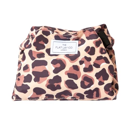 The Flat Lay Co. Makeup Bag - Leopard Travel Drawstring Makeup Bag with Brush Holder & Large Pockets - Cosmetics Organiser Storage for Eyeshadow Blushes Lipstick & Brushes