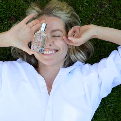 Image of By Rosie Jane Eau De Parfum Spray (Leila Lou) - Clean Perfume for Women - Non-Toxic Body Mist with Notes of Juicy Pear, Sweet Jasmine & Tangerine Skin - Paraben, Sulfate & Phthalate Free (50ml)