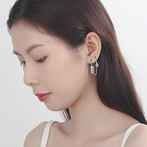 Cerceau d'oreille double trou avec lettre en zircone cubique pour femme