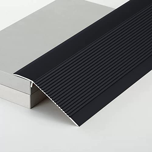 Branche de transition de seuil large 10 cm pour sécuriser le passage entre tapis et carrelage