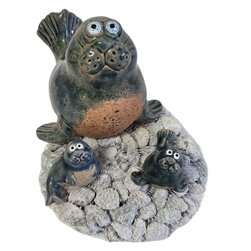 Storm's Gartenzaubereien Maritime Deko Seehund - Keramik Robbe in Blau Grau mit 2 Robbenbabys - Tierfigur für Garten, Miniteichdeko - Badezimmerdeko - Inkl. Zierkiesel 7-20mm Grau