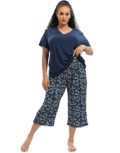 Image of Vozanet Women's Pajamas Set Soft V Neck Sleepwear Top and Capri Pj Lounge Sets Cartoon Heart Shape Cat Nighty Plus Size