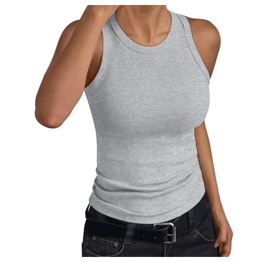 25 Chic Casual Outfits with Jeans and a Blazer - Your Ultimate Everyday Style Guide Tank Top