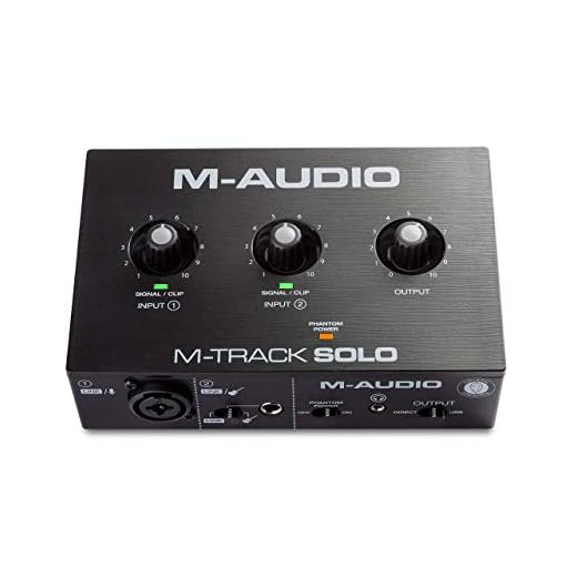M-Audio M-Track Solo - Interfaz de audio USB, tarjeta de sonido para grabaciones, transmisiones y pódcasts con entradas XLR, línea y DI, paquete de software incluido