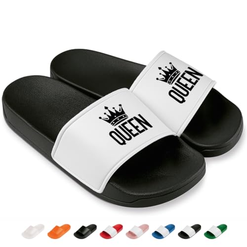 Prozente Momente Queen - Lustige Badelatschen für Damen – Bequeme Schlappen & Hausschuhe für Strand, Pool und Dein Malle-Outfit | Schwarz/Weiß Gr. 38 Prozente Momente Queen - Lustige Badelatschen für Damen – Bequeme Schlappen & Hausschuhe für Strand, Pool und Dein Malle-Outfit | Schwarz/Weiß Gr. 38