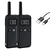 RADIO PMR446 - Estos walkie talkies con 16 canales en la banda PMR446, potencia de salida 0.5w. junto con el escaneo de canales para verificar la actividad. El botón PTT grande a la izquierda de la radio es fácil de presionar y hablar. Es una radio bidireccional recargable que admite carga USB. Eso será un gran beneficio para usted al usar la carga de teléfonos inteligentes, o fácil de cargar con el banco de energía, el encendedor de cigarrillos del automóvil