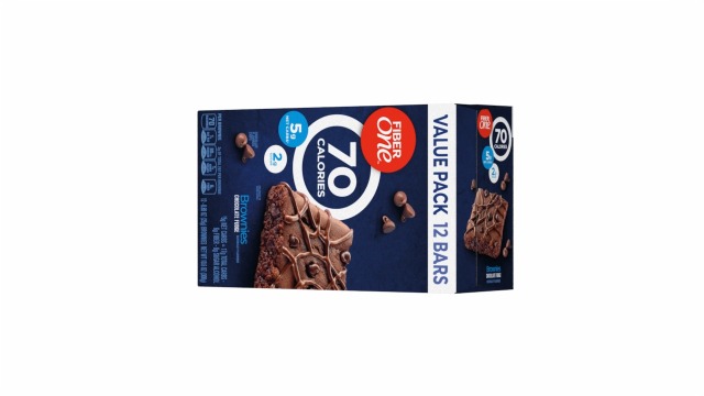 Fiber One 70 Calorie Brownies, Chocolate Fudge, Snack Bars, 12 Count (Pack of 4)