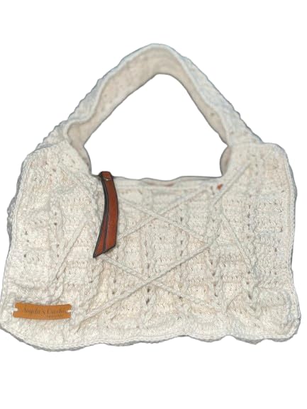 Bolsa de Crochê Artesanal Off | Mini Bag de Ombro em Fio Ecológico Cru | Feita à Mão com Detalhe de Couro Marrom | Estilo Boho Chic e Minimalista