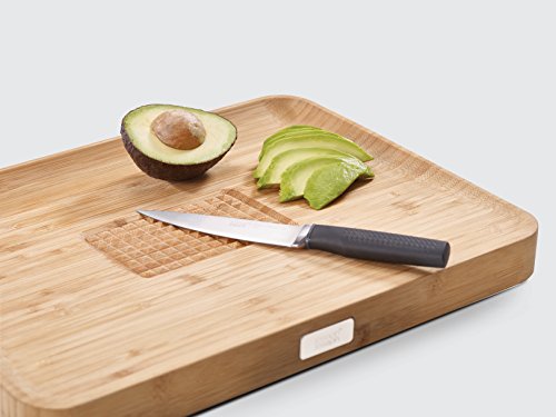 Joseph Joseph Cut & Carve Non-Slip, Multi-Function, Double-Sided Chopping Board for Food Preparation and Carving, Bamboo wood, Large - Image 5
