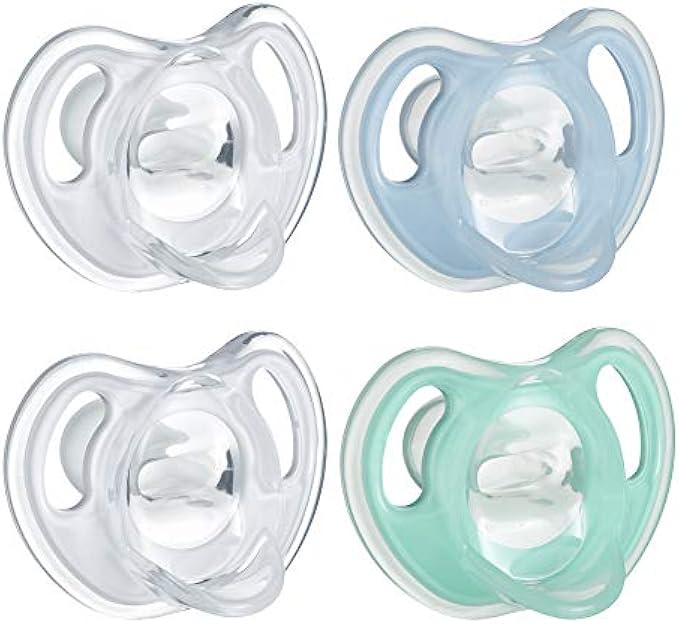 Tommee Tippee Ultra-Light Silicone Pacifier, Symmetrical One-Piece Design, BPA-Free Silicone Binkies, 0-6m, 4-Count