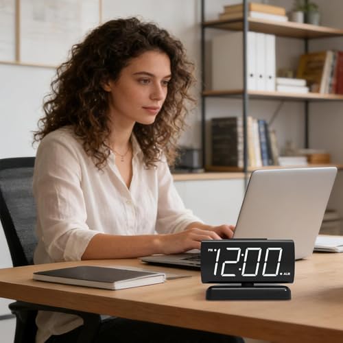 Reloj con pantalla digital alarma de dígitos grandes para evitar la fatiga visual nocturna 3