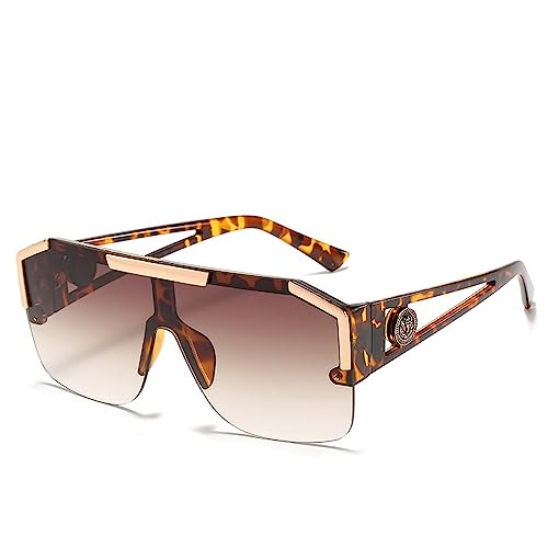 Lunettes de soleil carrées grand format léopard idéales pour vos virées estivales