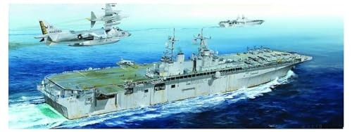 USS Boxer LHD-4 Hobbyboss 1:700 maquette grise pour vos après-midis modélisme créatif