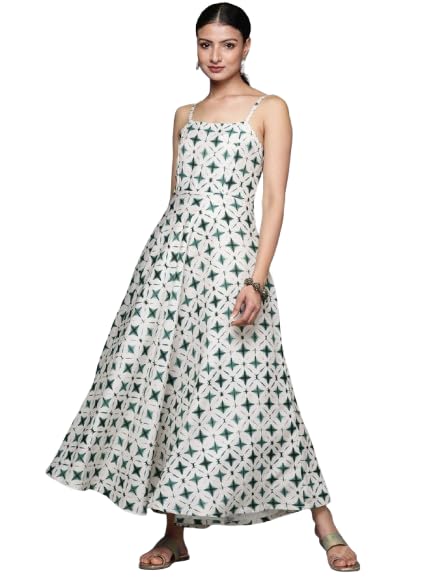 Robe évasée en spaghetti blanc cassé idéale pour vos soirées d'été