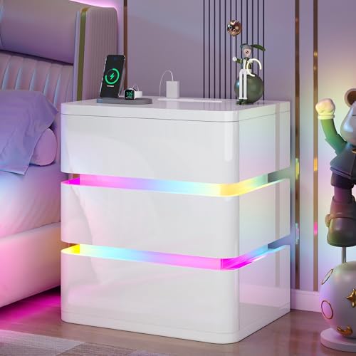 Dystler 3-Drawer Nightstand with Charging Station