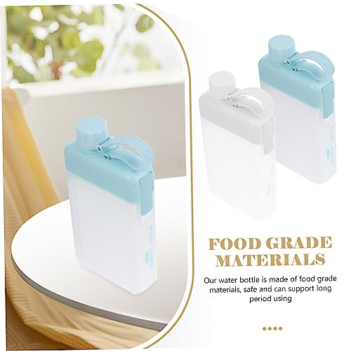 Bouteille eau plate réutilisable contre l'encombrement des sacs