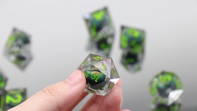 Ensemble de dés DND Polyédriques, 7 Pcs de dés DND en Acrylique pour Jeux de Rôle sur Table, Accessoires de Jeu de Table, Vert Émeraude Nacré
