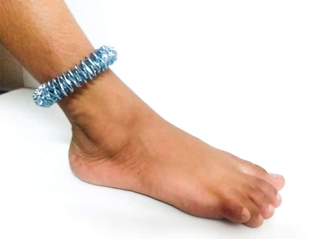 Manav Manual Acupressure Sujok Jumbo Handheld Massager Ring for Wrist/Hand/Legs (Silver)