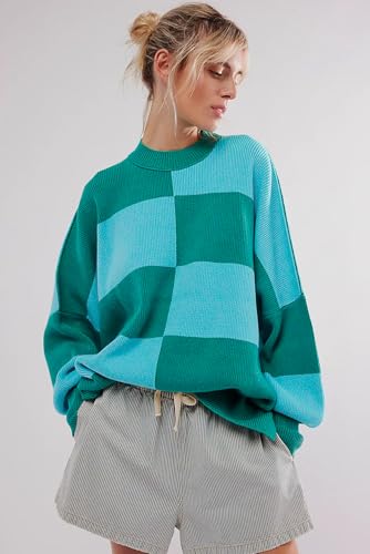 Women's Green Checkered Oversized Sweater with Side Slits Drop Shoulder3