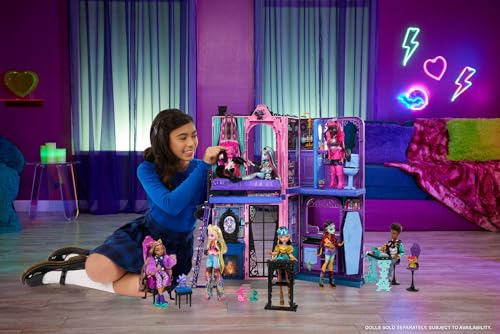 Miniatura 2 de Monster High Hotel Buuuutique Casa de muñecas, conjunto de juego plegable con sorpresas espeluznantes en cada habitación y más de 13 piezas, incluidos muebles y accesorios, JBF16
