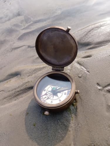 Brújula vintage de bolsillo en latón para camping miniatura 5