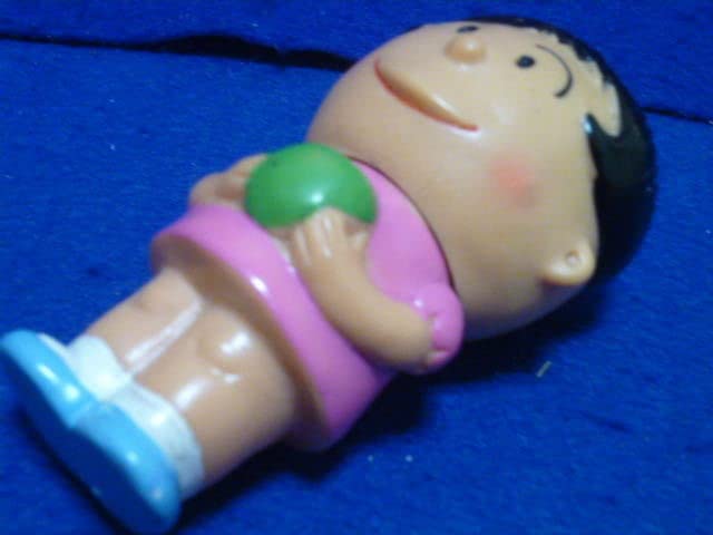 Amazon | 昭和レトロ ワカメちゃん 貯金箱 ソフビ 手塗り 当時物