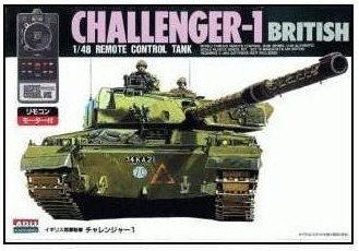 Tank Challenger radiocommandé 1/48 : maquette plastique japonaise d'import