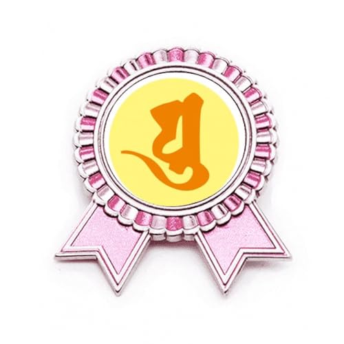 Broche ronde rose en métal Culture Yu idéale sur un blazer au quotidien