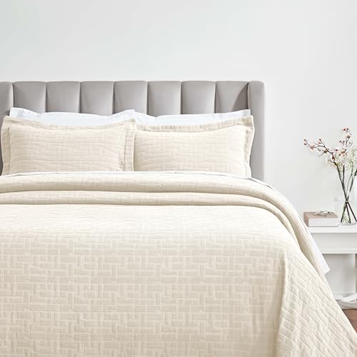Superior 3 Piece Cotton Bedspread and Sham Set, Home Bed Decor, Decorative Bed Spread, 2 Pillow Shams, Medium Weight, Geometric Matelasse Coverlet, Bedding Essentials, Madrid Collection, King, Ivory