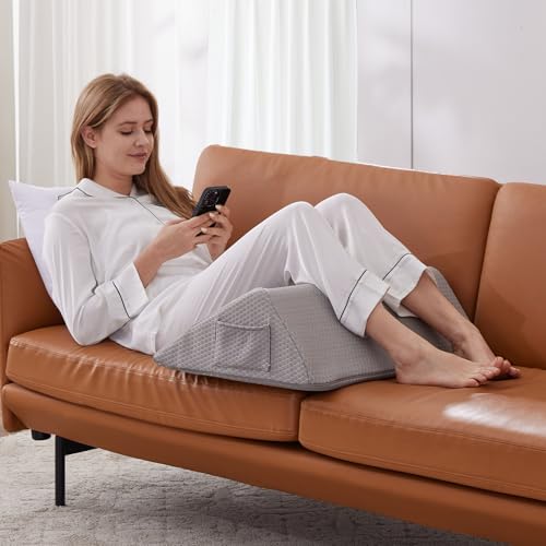 Knee Wedge Pillow, Memory Foam Leg Pillow Bed Wedge for Sleeping, Post Surgery Triangle Pillow for Knee Support, Leg Elevation, Hip Back Pain Relief (23.6" x 23" x 7.9", Large Size, Grey)