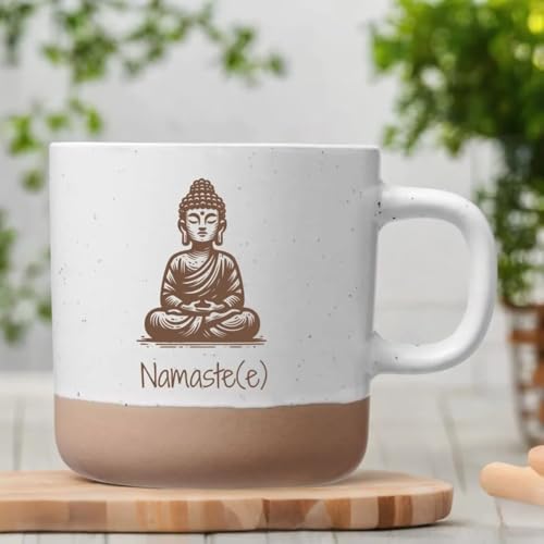 Yoga Tasse personalisiert mit Buddha Gravur für den Tee oder Kaffee - weiße Keramik Tasse mit 360ml - tolle Geschenkidee für YOGA Freunde Yoga Tasse personalisiert mit Buddha Gravur für den Tee oder Kaffee - weiße Keramik Tasse mit 360ml - tolle Geschenkidee für YOGA Freunde