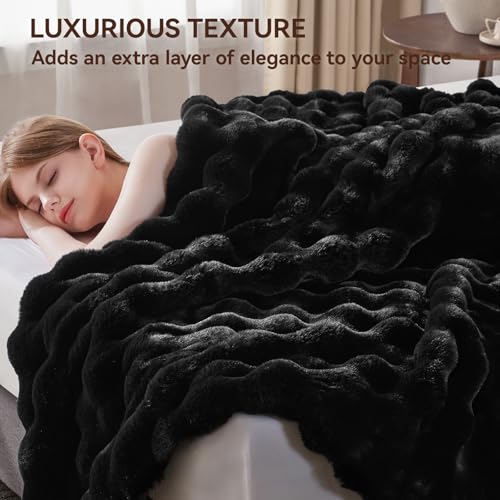 Faux Fur Throw Blanket, 1000GSM Fluffy Soft Bubble Blanket for Couch Bed, Cozy Plush Warm and Thick Blanket, Fuzzy Rabbit Lola Throw for Living Room Bedroom 50''*60'' Black