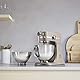 Electrolux EKM5570 Knetmaschine aus Edelstahl, Motor 1200 W und 10 Geschwindigkeiten, mit Schneebesen und Deckel, 360 x 370 x 210 mm, Sand