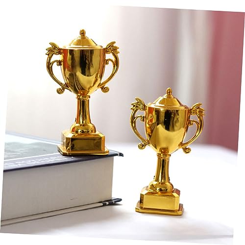 Amosfun 4 Pcs Casa De Bonecas Mini Troféu Dourado Modelo 4pcs Mini Brinquedos Decorações De Bolo Bri