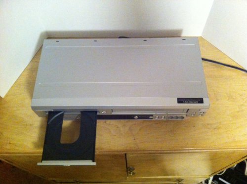 Sylvania SSD803 Video Cassette Recorder/DVD Player VHS DVD Video [Electronics] - Thumbnail 4