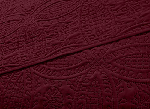 Image of Chezmoi Collection Austin 3-Piece Oversized Bedspread Coverlet Set (Queen, Burgundy) (Pack of 6)