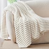 FACILE DA CURARE: durante il processo di lavaggio a temperature fino a 30 °C, le coperte calde possono essere lavate in lavatrice con detersivo delicato. È anche adatto per l'asciugatura a tamburo a basse temperature; Durevole, resistente allo sbiadimento e alla tintura, si consiglia di esporre la coperta al sole prima del primo utilizzo per rimuovere l'odore della confezione