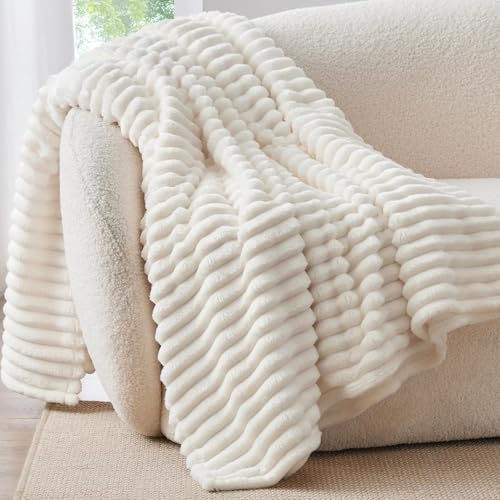 FACILE DA CURARE: durante il processo di lavaggio a temperature fino a 30 °C, le coperte calde possono essere lavate in lavatrice con detersivo delicato. È anche adatto per l'asciugatura a tamburo a basse temperature; Durevole, resistente allo sbiadimento e alla tintura, si consiglia di esporre la coperta al sole prima del primo utilizzo per rimuovere l'odore della confezione