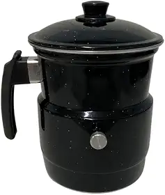 Leiteira, Fervedor de Leite com Apito 1,5L na cor preta.
