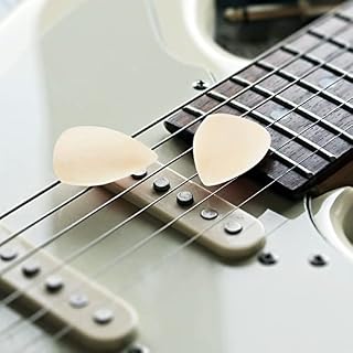 Vaguelly 3 Pièces Médiators De Guitare en Os De Boeuf Médiators De Basse Accessoires Médiators Exquis Blanc - Les Beatles, Paul McCartney, John Lennon, RIngo Starr, George Harrison Vaguelly 3 Pièces Médiators De Guitare en Os De Boeuf Médiators De Basse Accessoires Médiators Exquis Blanc – Image 2