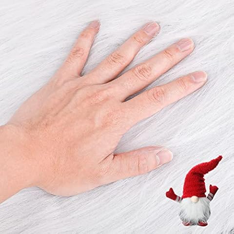 Lusofie Faux Fur Fabric 20×20 Inches White Fur Fabric White Faux Fur Plush Fabric Square Patch for Crafts Gnomes Costume Camera Floor Decoration Mats Cover
