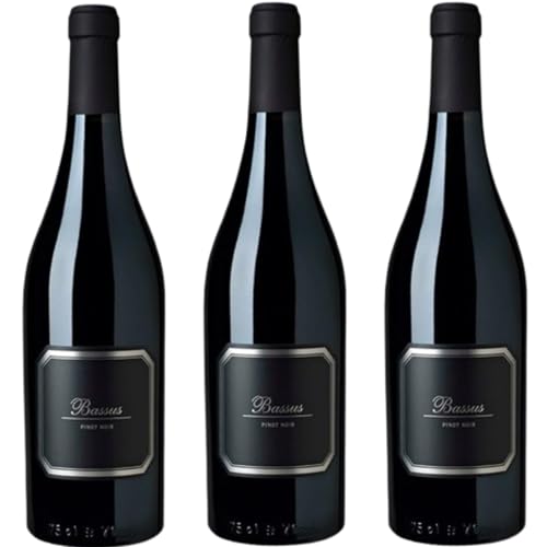 Bassus Pinot Noir Vino Tinto de Crianza elaborado en España, con 14,5% Vol., perfil elegante y aromático, ideal para maridar con platos delicados| 3 botellas