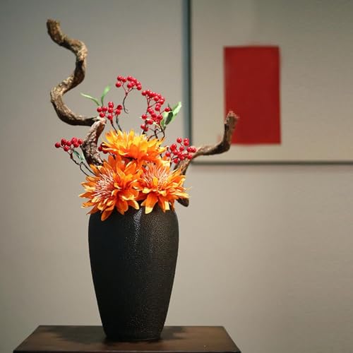 Vase fileté rétro pour combler le vide des étagères du salon