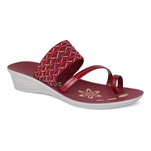 Image of Women Stylish & Comfortable Sandals | Lightweight Cushioned Footbed | Anti-Slip Sole, Casual Footwear