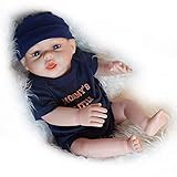Bekleidung: Auf die Größe der Puppe zugeschnitten, entsprechen alle Druck- und Färbevorgänge den europäischen und amerikanischen Spezifikationen, und viele Stoffe werden aus dem Ausland importiert, was nicht rau ist.