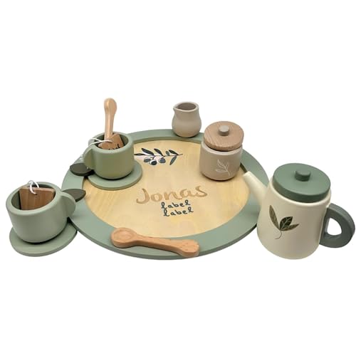 Personalizable Juego de té de Madera Verde Oliva – con Bandeja & Accesorios, Juego de rol para la cocinita – para niños a Partir de 18 Messes – Personalizado con Nombre – Label Label
